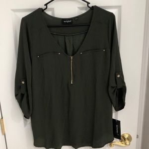 Green 3/4 length top